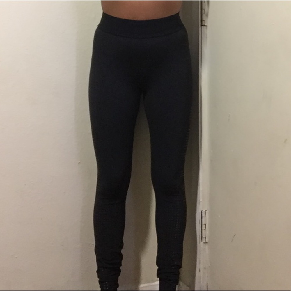 Black lululemon high waisted leggings (6)